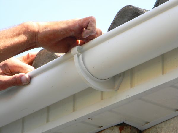 Cost of Plastic Gutter Repair in Frankfort